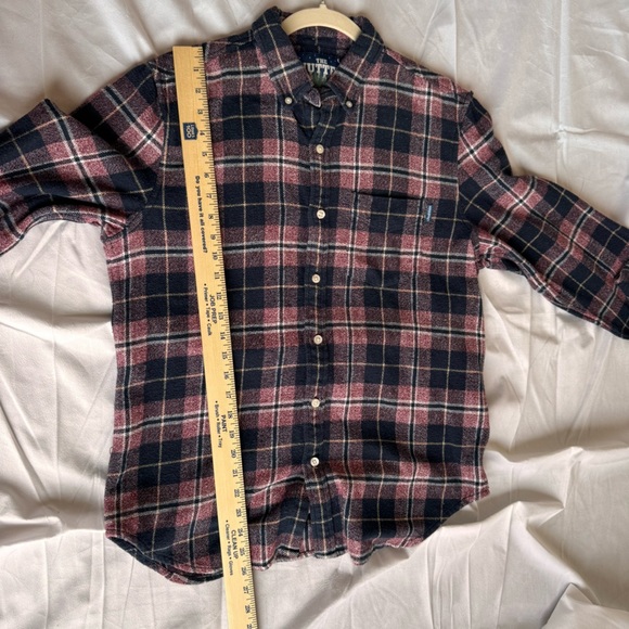 The Nutter by Chubbies Men Medium Flannel Button Up Shirt Navy Red Plaid‎ Collar - Picture 10 of 11